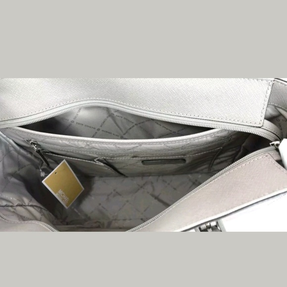 AUTHENTIC NWT MICHAEL KORS $268 LEATHER JET SET TR - Picture 3 of 3